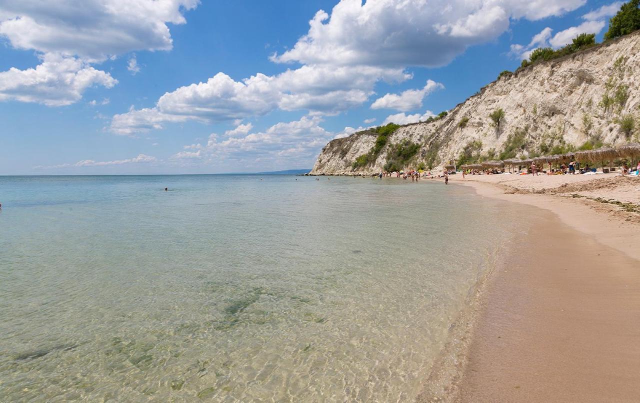 Sea View & Infinity Pool Apartments In Kaliakria Resort Balchik Exterior foto